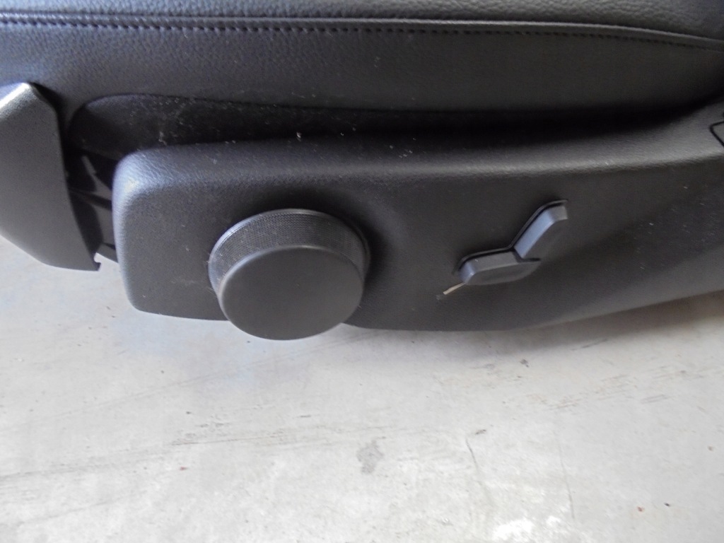 фото №6, Mercedes c klasa w204 lift sedan комплект сидений заднее сиденье обшивки подлокотник