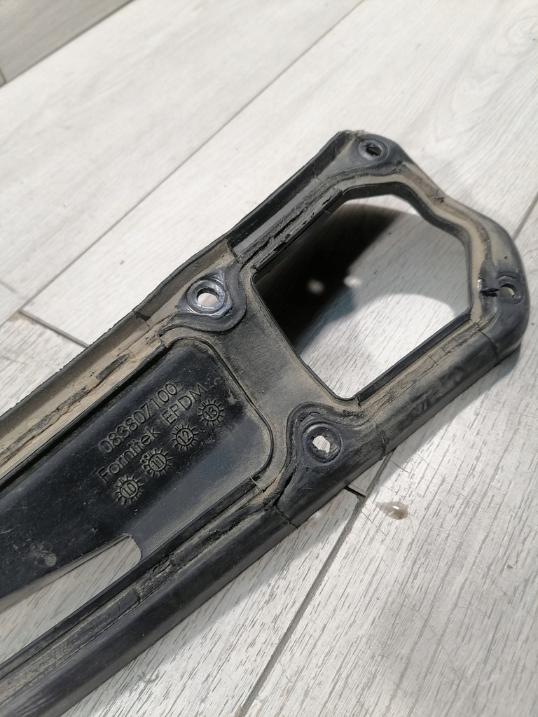 фото №8, Ferrari 488 прокладка капот 83807100