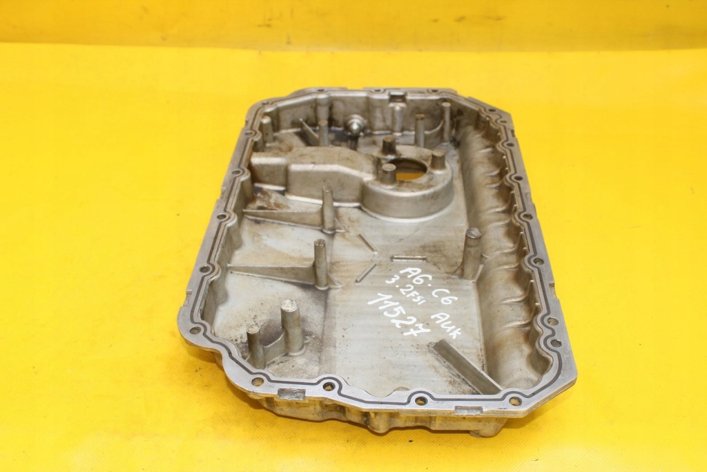 Поддон масляная a6 c6 a4 b7 3.2 fsi 06e103604g Недорого