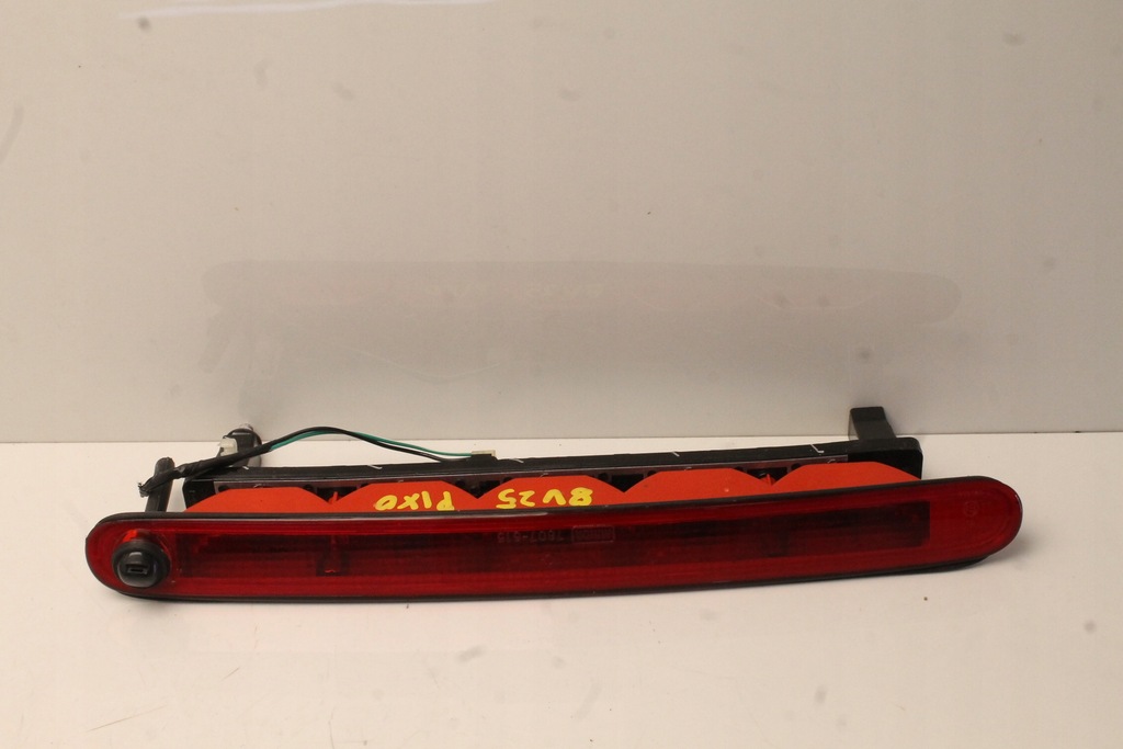 фото №1, Nissan pixo 2008r- третий свет лампа стоп подножка