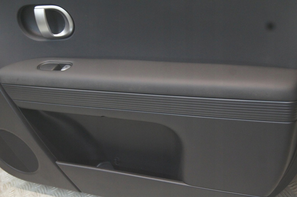 фото №5, Hyundai ioniq 5 обшивка дверь правый перед