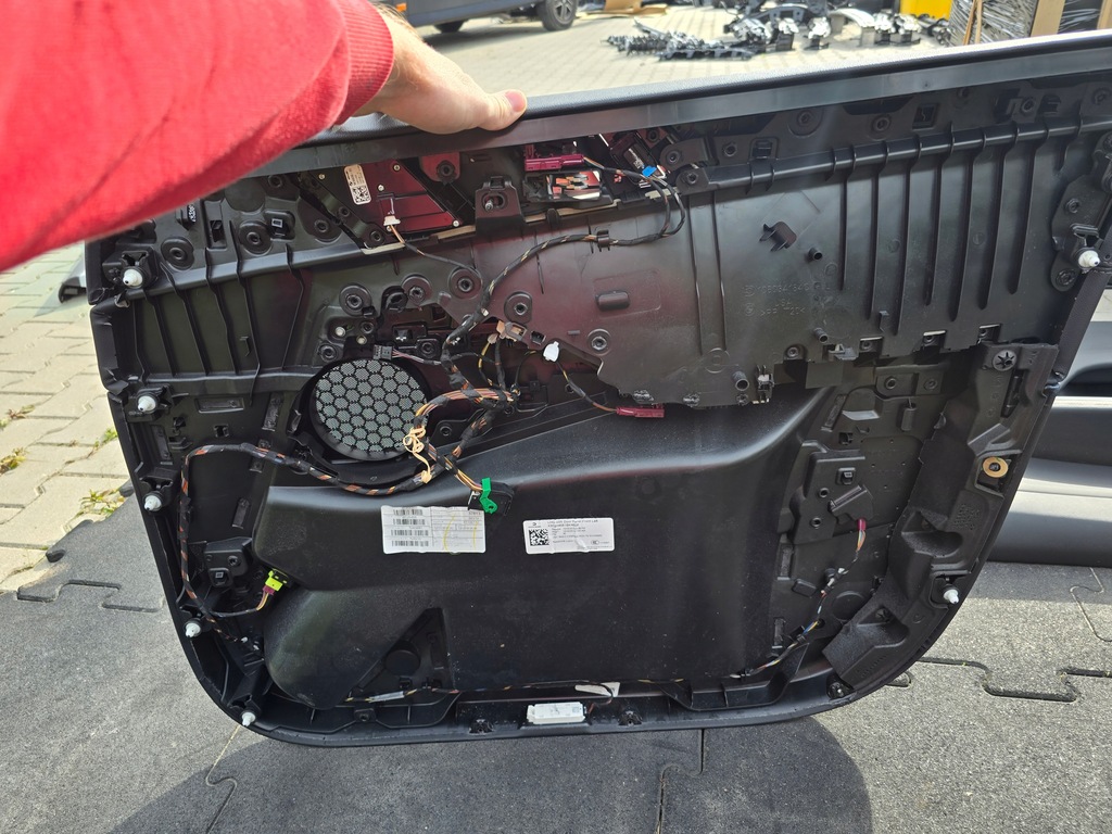 фото №11, Обшивка оббивка двері кронштейн bmw x5 g05