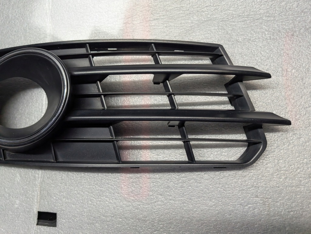 Audi a7 c7 4g8 решітка бампера протитуманної фари ліва права перед Оригінал