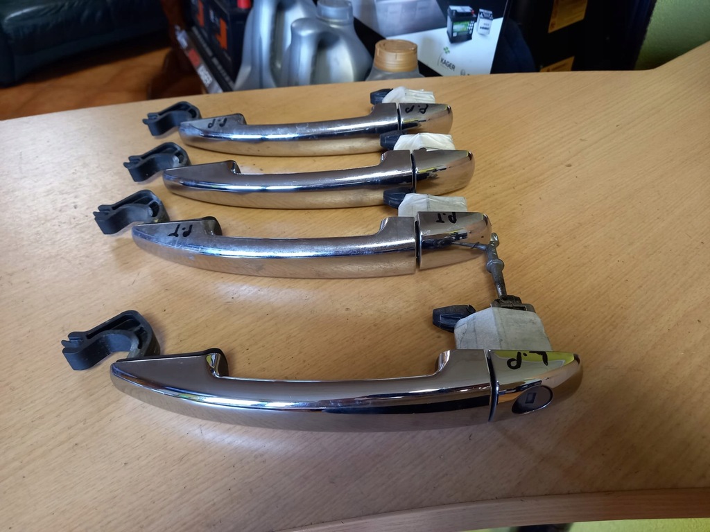 фото №2, Citroen c3 picasso ручка дверь хром