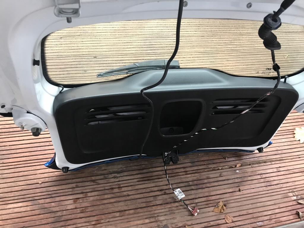 фото №5, Smart forfour ii 453 комплектна кришка багажника багажника