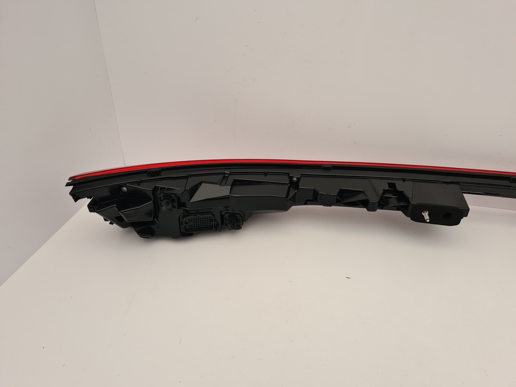 фото №14, Лампа задня середня права audi q4 e-tron 89a945095 89a945070