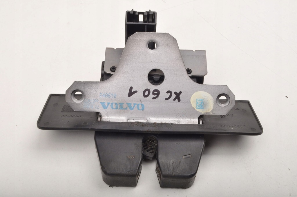 фото №1, Volvo xc60 i замок багажника кришки 31301300