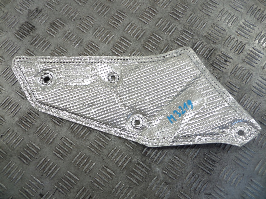 фото №1, Защита тепловая audi a6 rs6 4g 4g0804162a