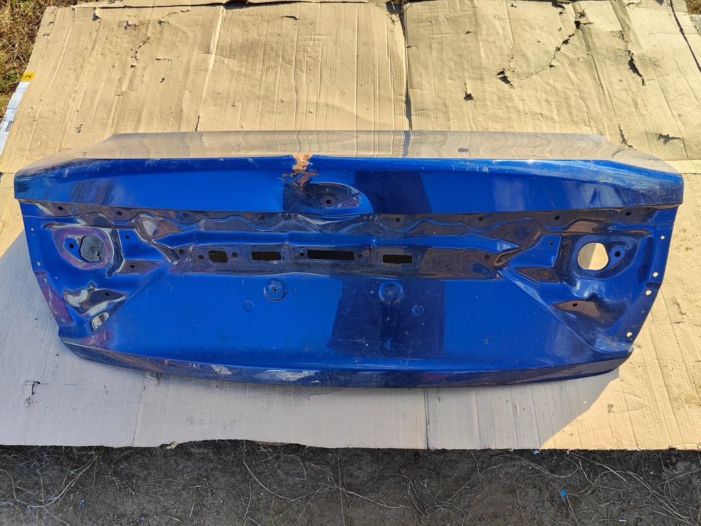 фото №1, Крышка багажника задняя крышка toyota avensis t27 sedan