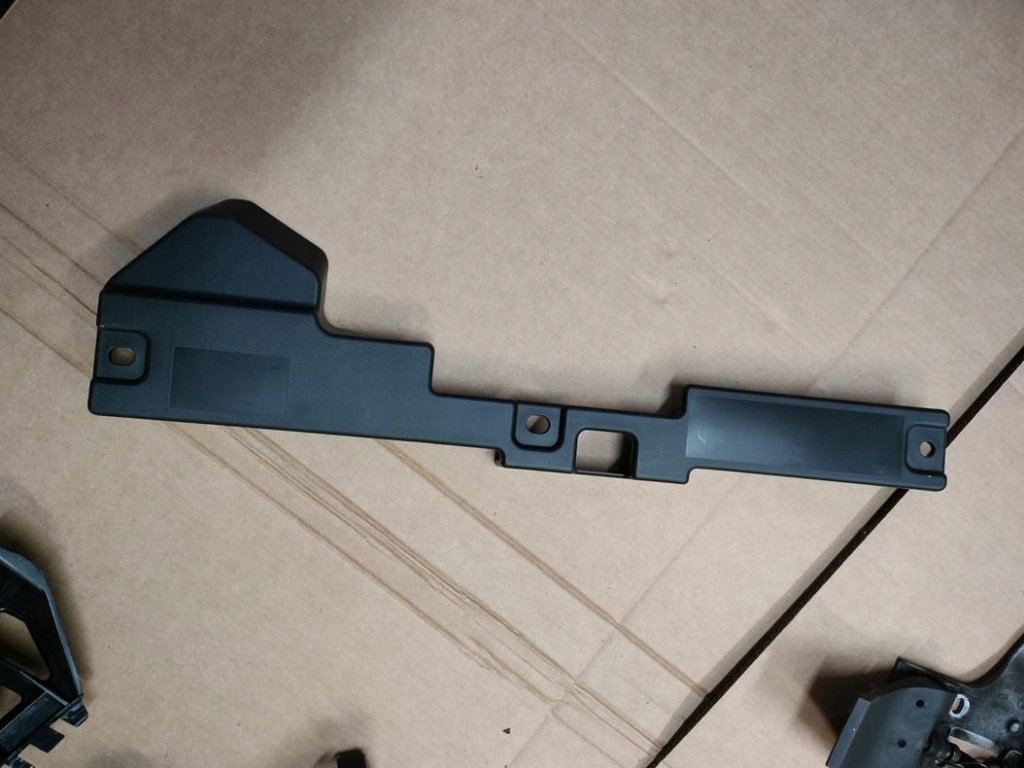 фото №1, Suzuki swift mk8 захист поперечина замка капот новий оригінальний номер