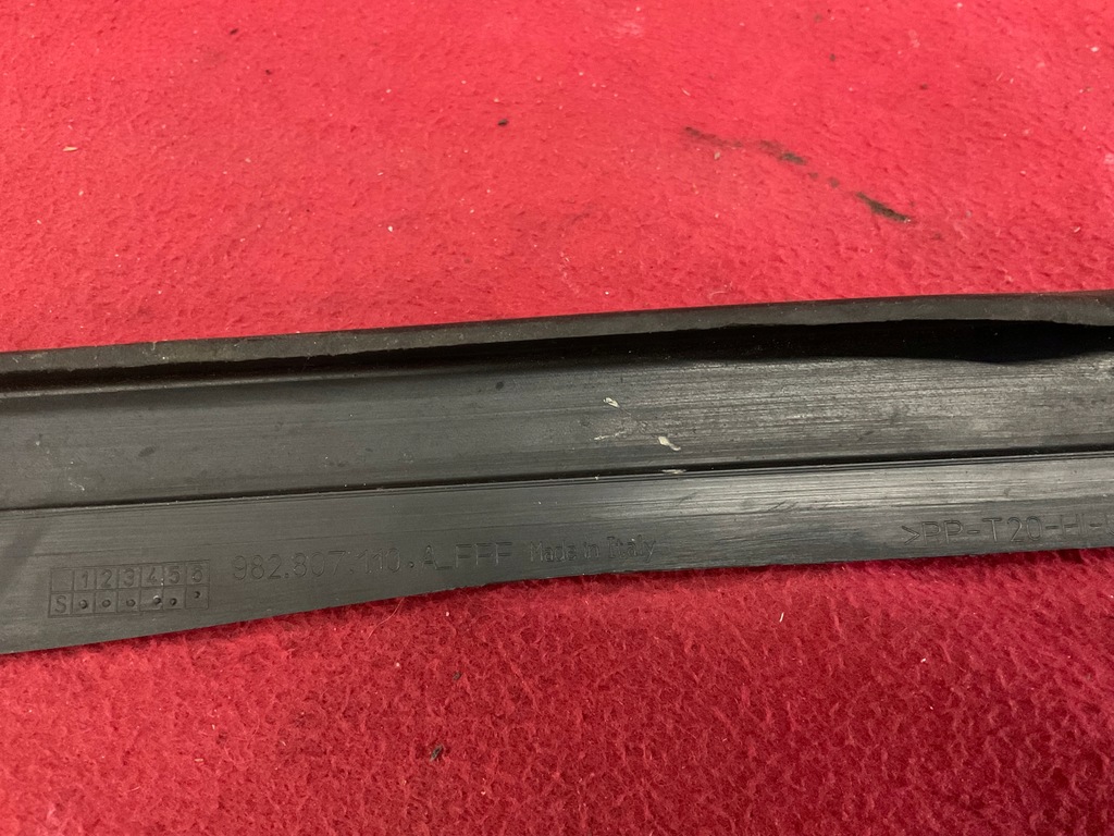 фото №9, Оригінальний номер porsche молдинг спойлер чорний матовий porsche 718 cayman 982807110a оригінал