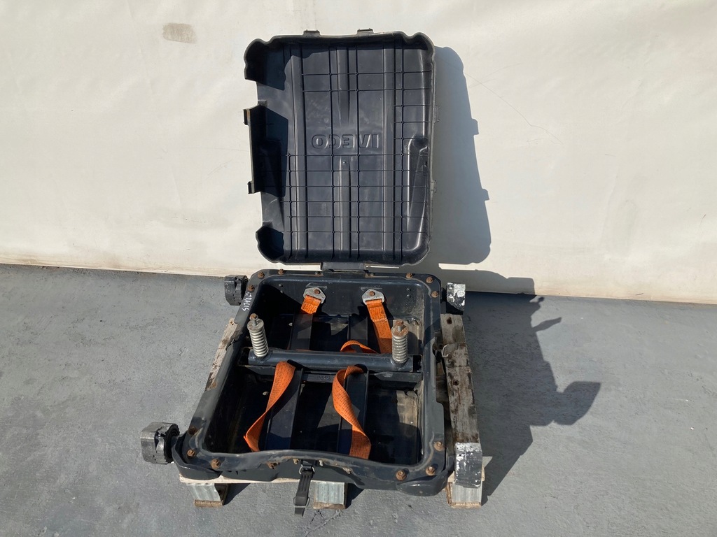 фото №6, Iveco stralis hiway euro6 коробка основание аккумуляторов