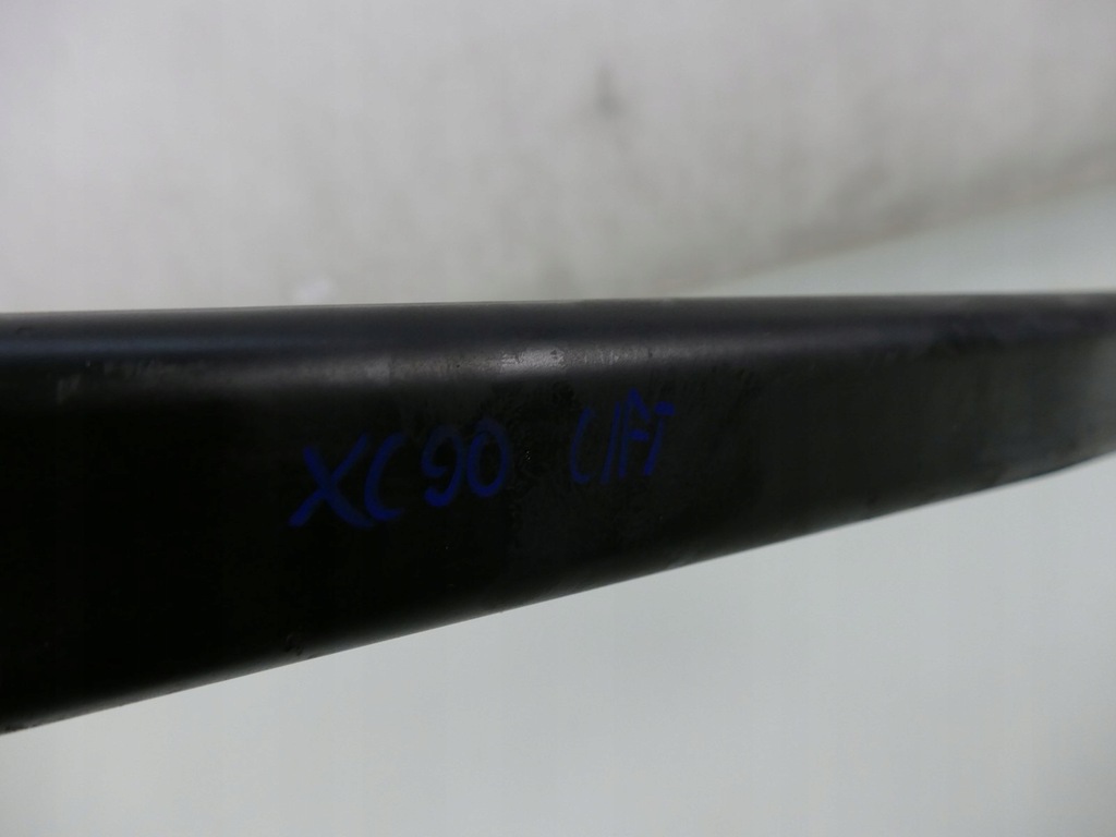 фото №8, Volvo xc90 i 2.4 d5 распорка чашка