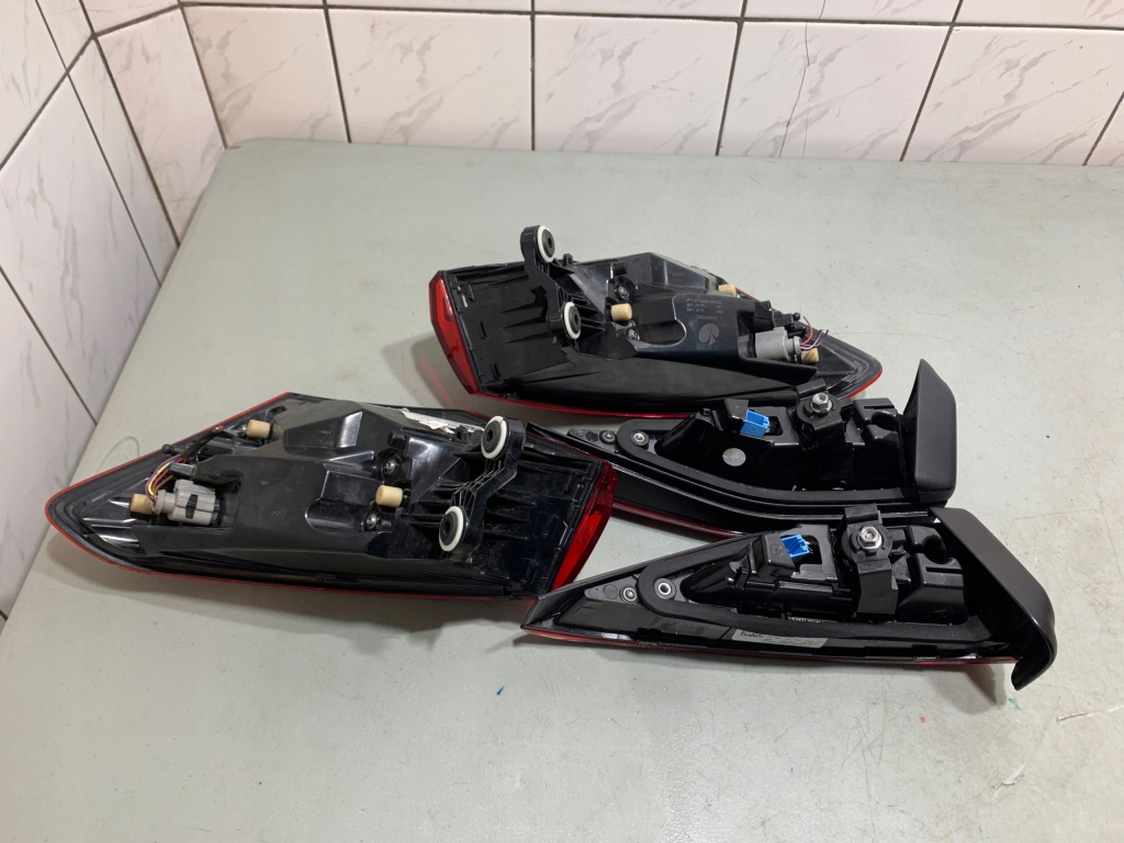 фото №11, Audi a3 s3 rs3 sedan лампы задняя комплект europa 8y0945308 8y0945307 207 208