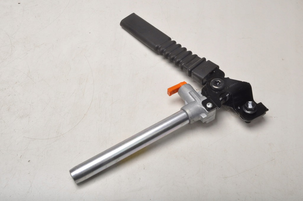 фото №1, Hyundai ix35 натяжитель поперечина безопасности правый