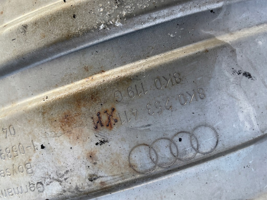 Audi a4 b8 3.2 fsi quattro гаситель выхлоп комплектный  8k0253611ab Оригинал