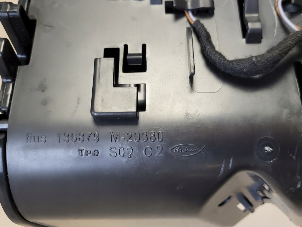 Кронштейн на кружки подстаканник шторка бардачок mercedes ml w166 оригинальный номер eu с Разборки