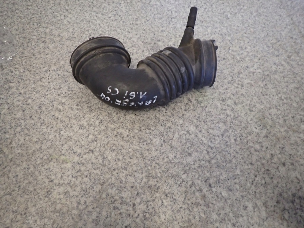 фото №1, Mitsubishi lancer vii 1.6 i 04- труба воздуха