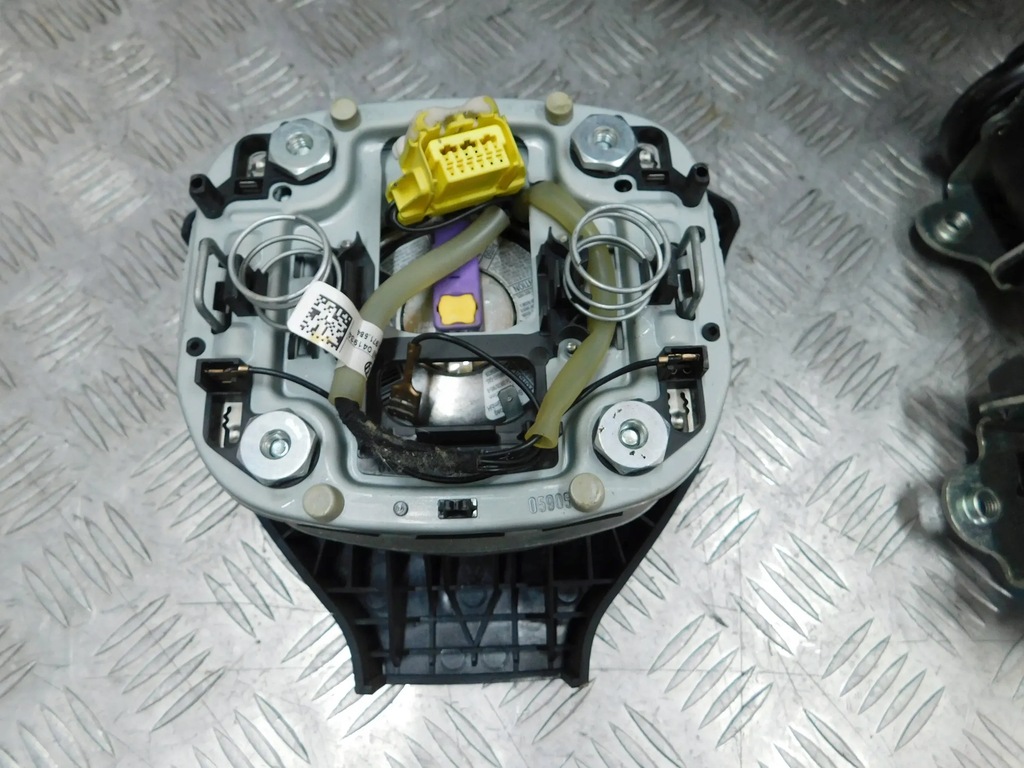 фото №5, Панель приладів консоль подушка безпеки ремені vw golf v 5 plus