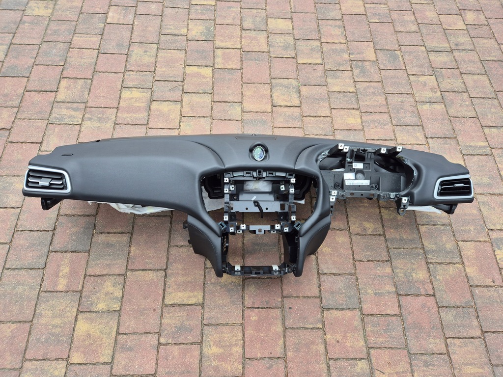 фото №1, Панель приладів консоль maserati ghibli anglik