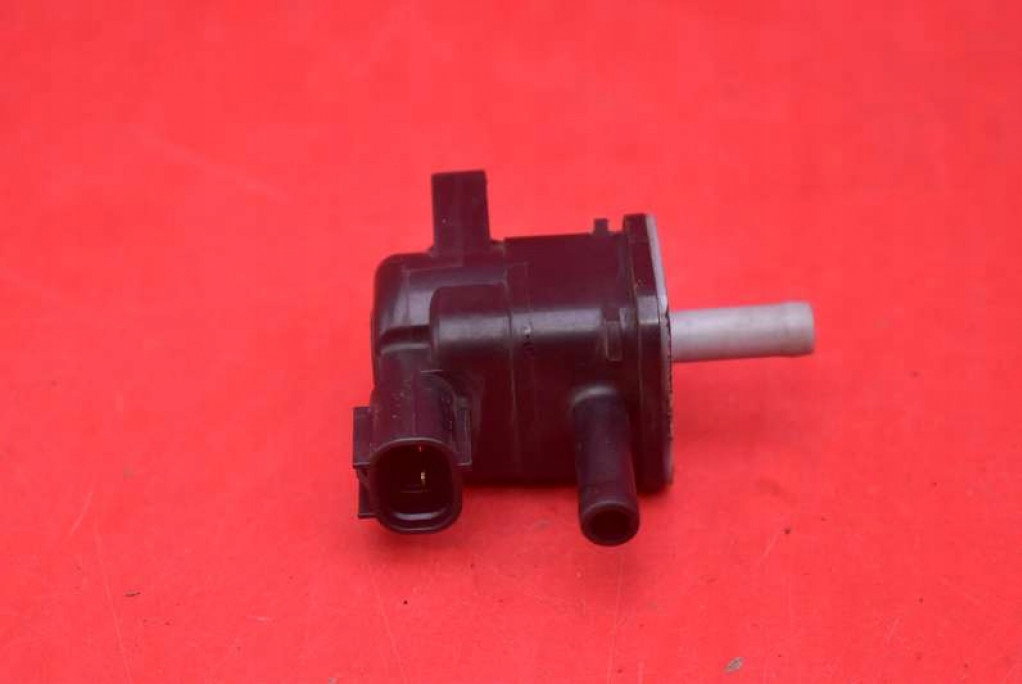 фото №5, Клапан вакууму 90910-12276 toyota prius iii xw30 1.8 hybrid 99 km 09-11