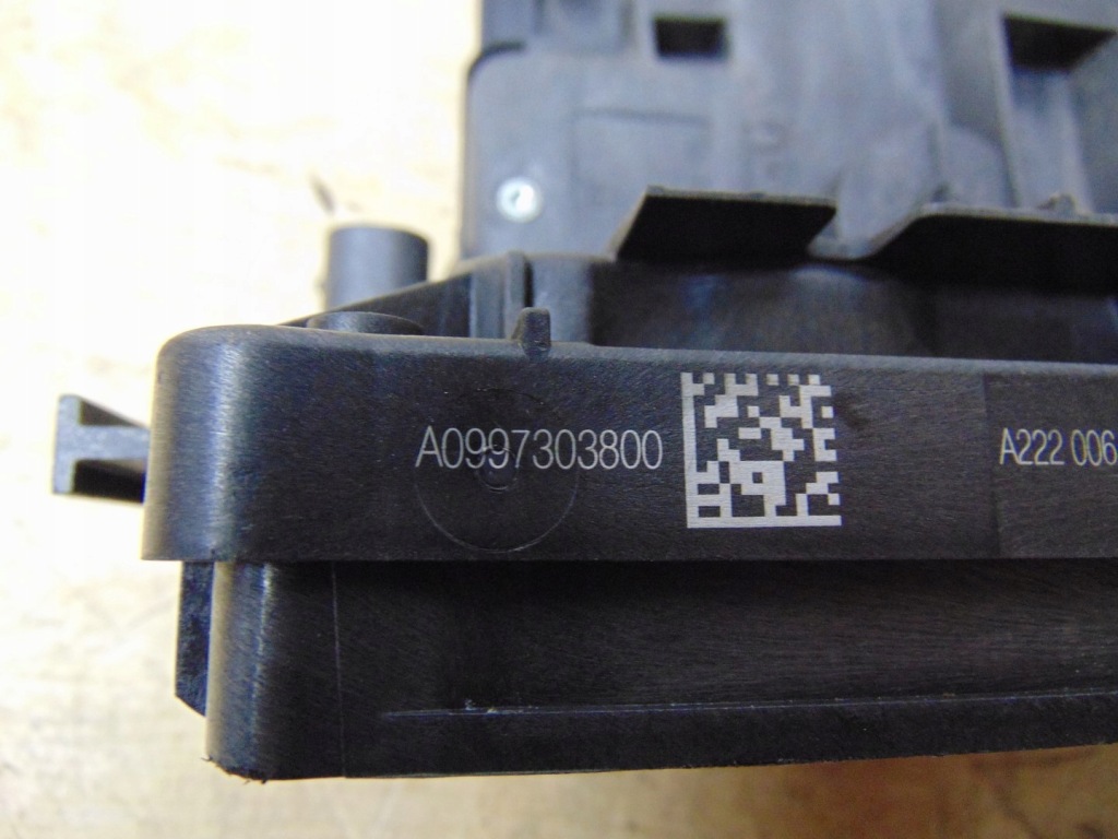 Купити Замок cent. дверей правий задній mercedes w205 a2220064099