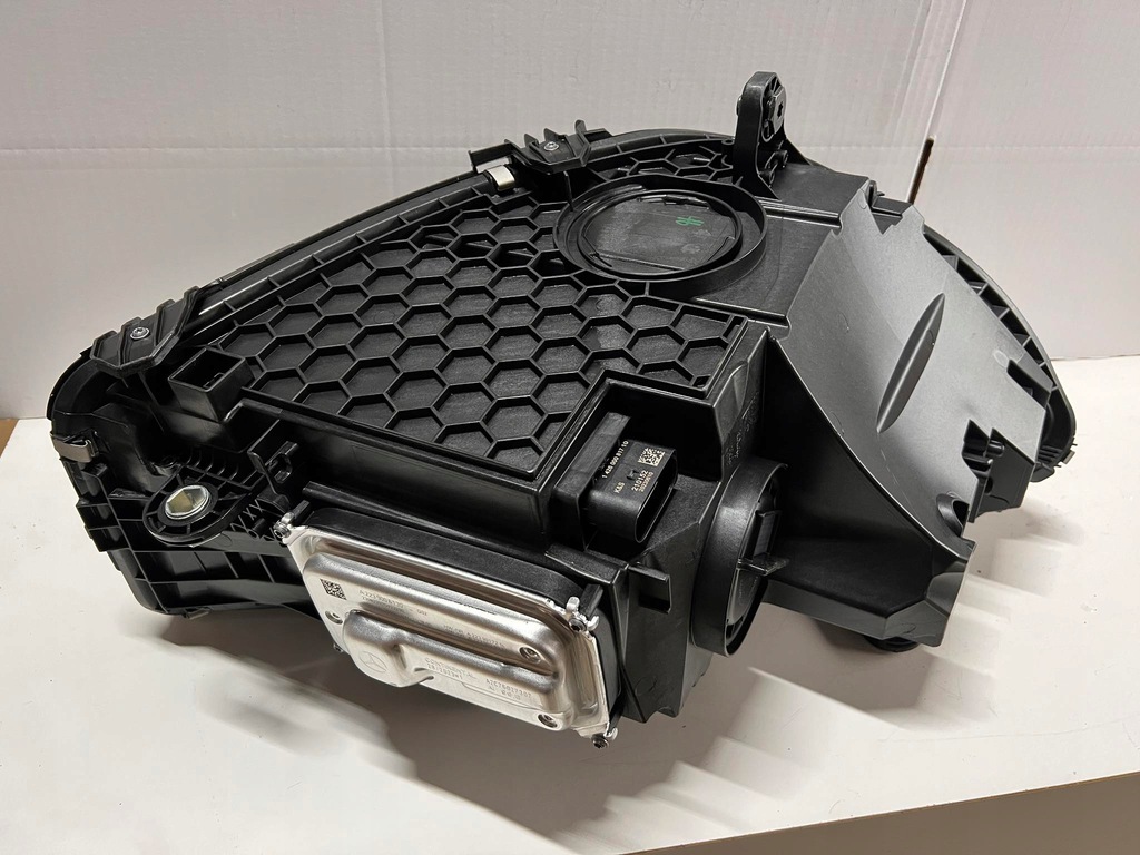 фото №6, Левая лампа led high performance nowa mercedes c-klasa w206 a2069068304