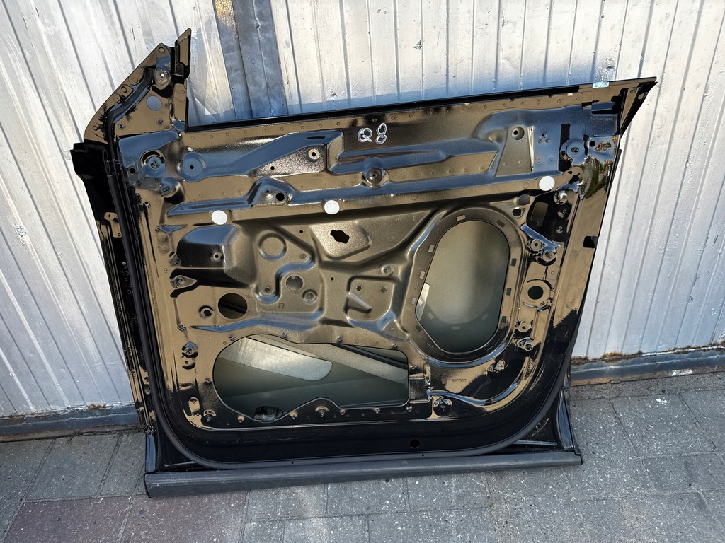 фото №12, Audi rsq8 q8 4m8 двері праве передні молдинг карбон