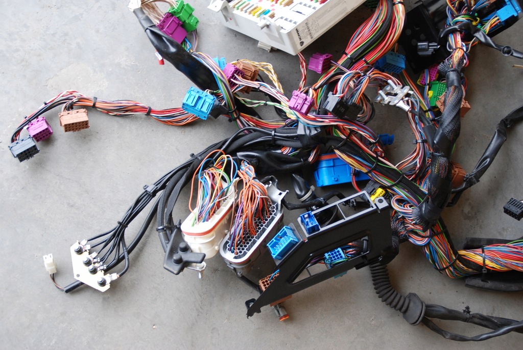 фото №4, Електропроводка кабіни панелі панель приладів scania r p e 5 11r