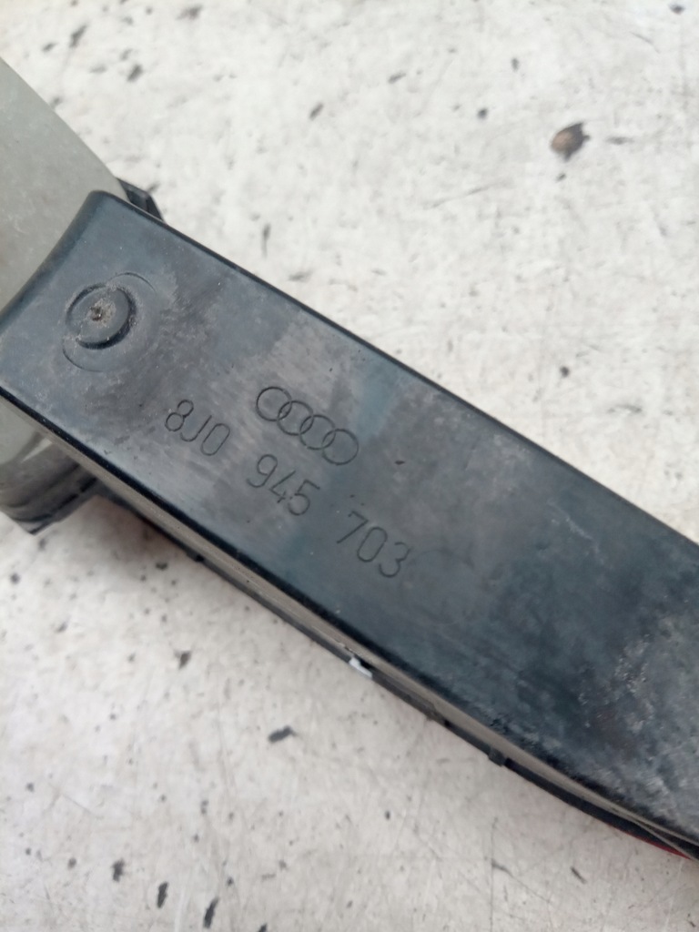 фото №9, Audi tt 8j лампа противотуманная задняя 8j0945703