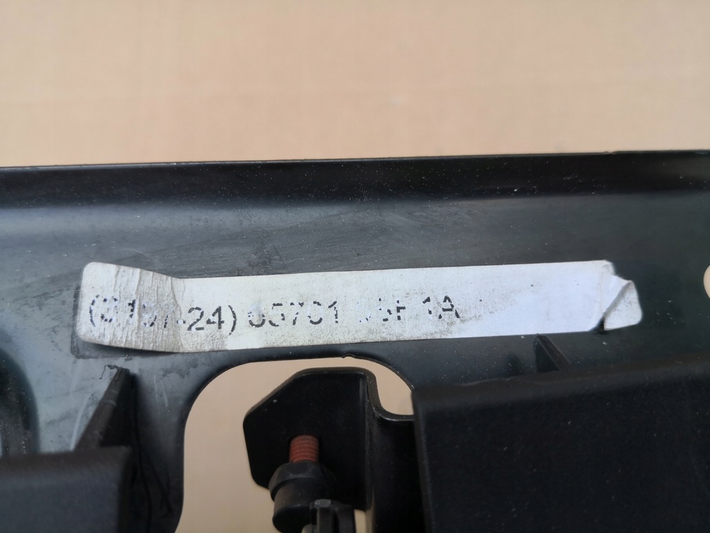 фото №12, Nissan leaf ii 17- корпус порт зарядки каркас