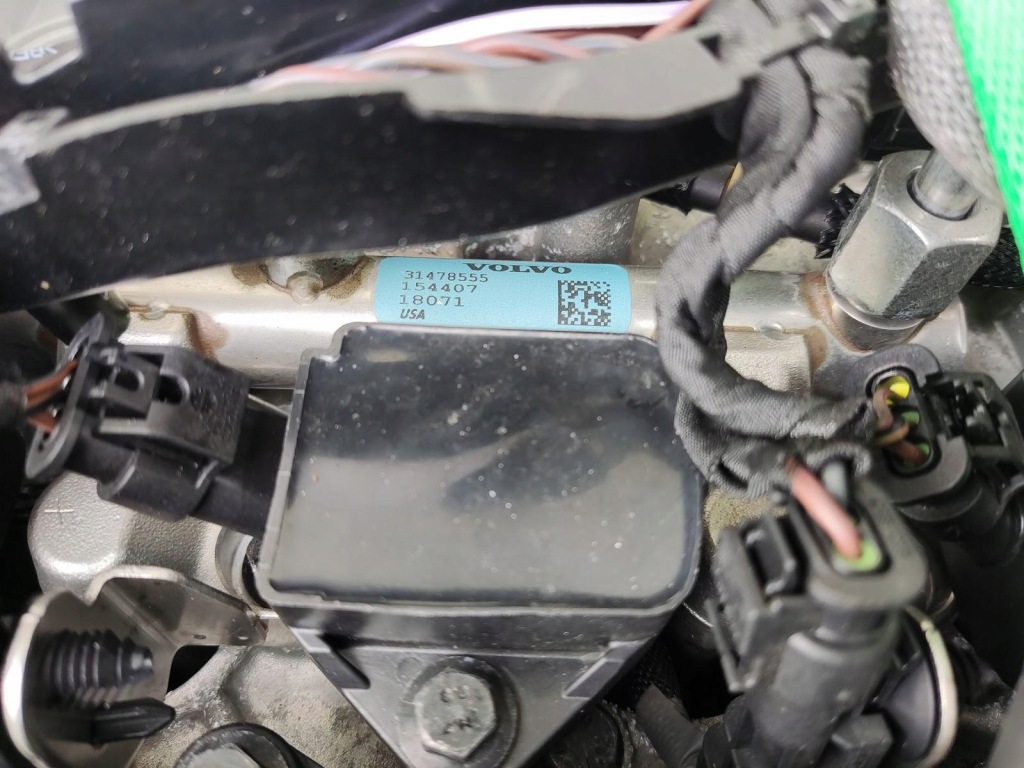 Двигатель комплектный  форсунки турбина volvo v40 2 рестайлинг  1.5 t turbo b4154t5 Цена