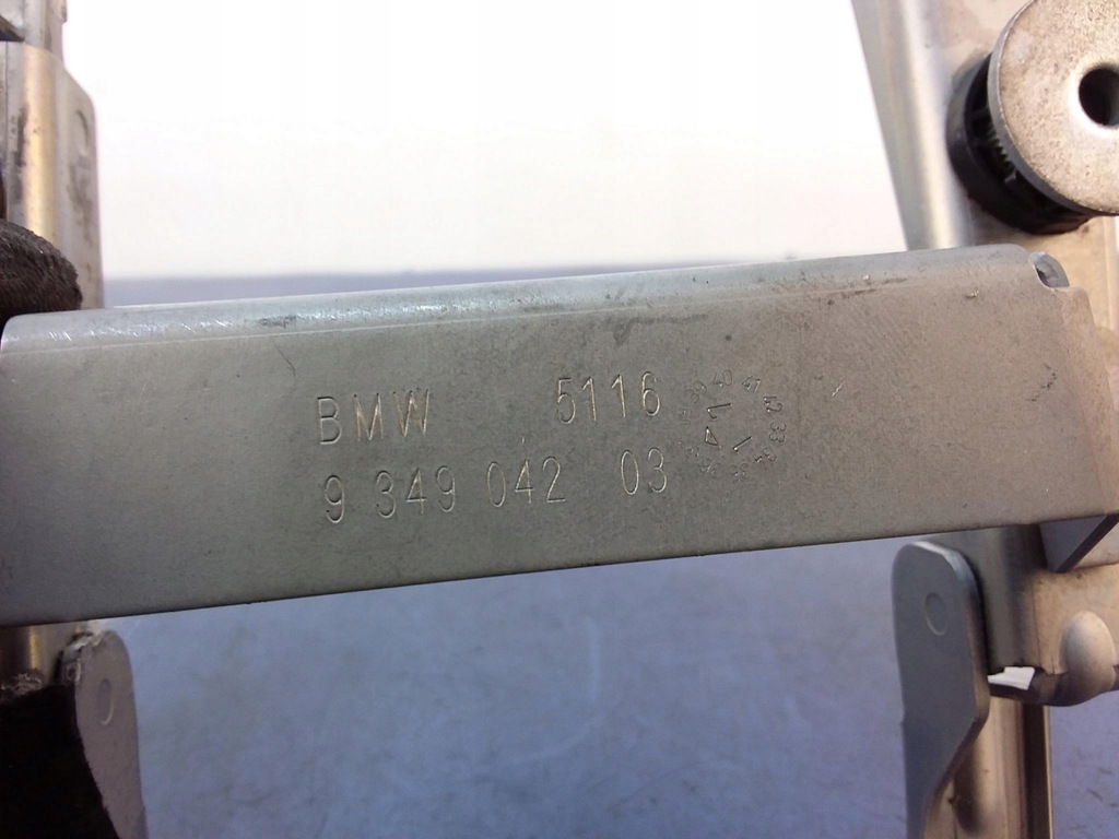 фото №4, Bmw 5 g30 кронштейн консоли 9349042