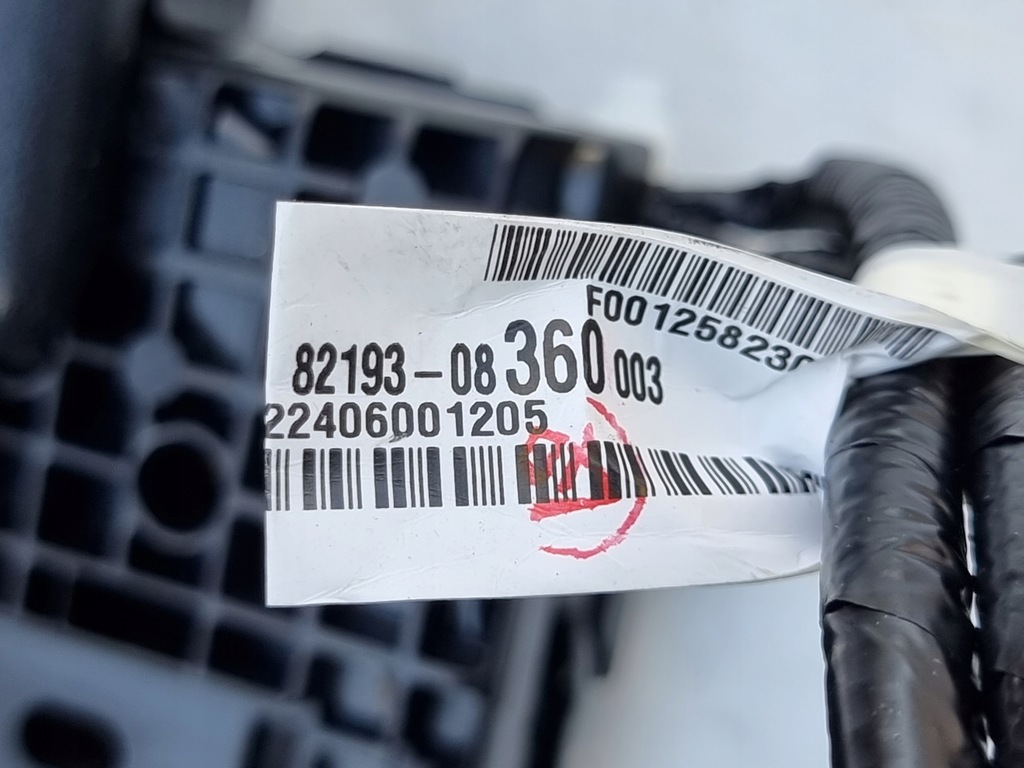 фото №7, Toyota sienna 2.5 hybrid xse limited направляющая молдинг электрическая задняя 2021-