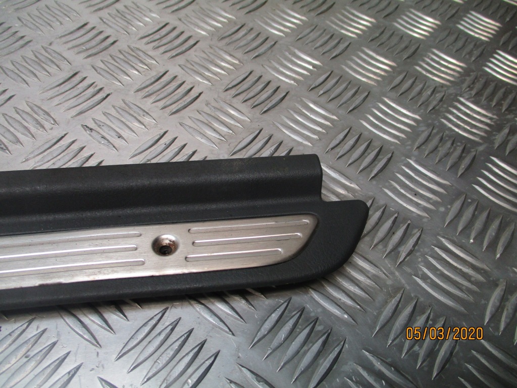 фото №14, Молдинг порог внутренняя правый перед volvo v40 i