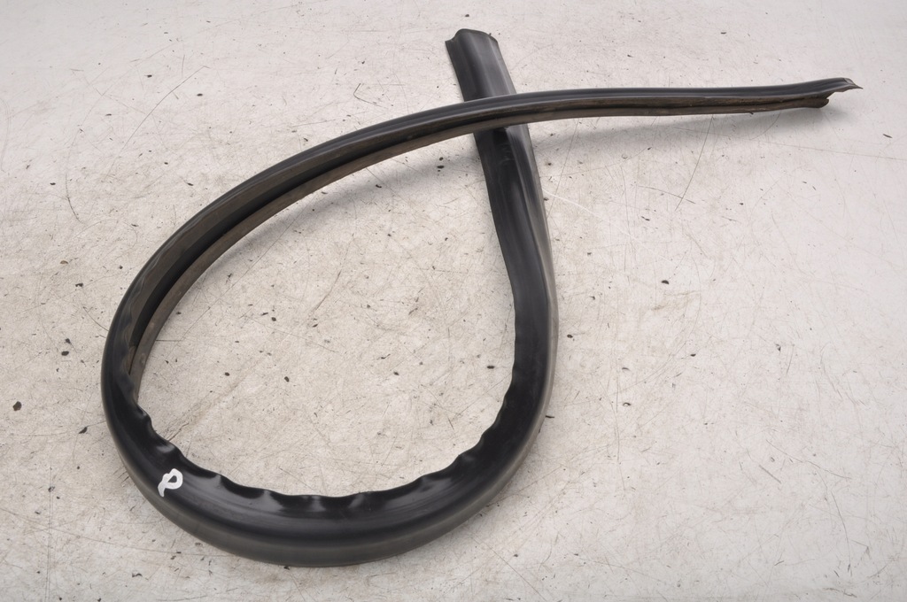 фото №1, Porsche 911 ii 930 защита прокладка порог правая