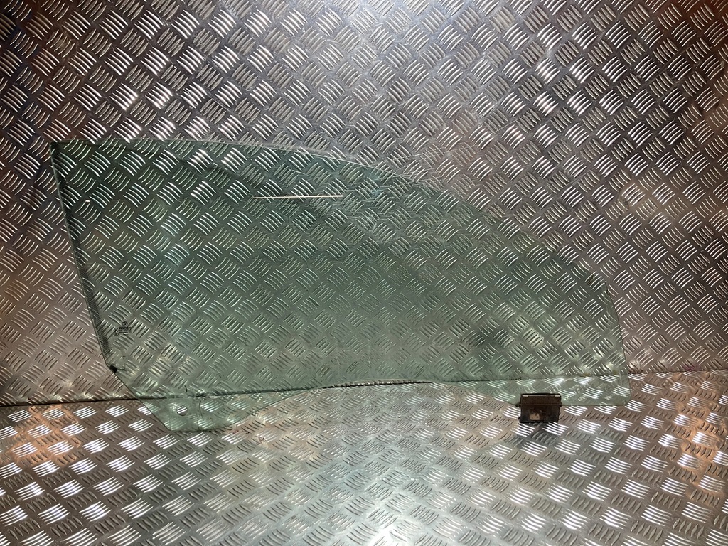 фото №1, Скло двері правих bmw 6 e64