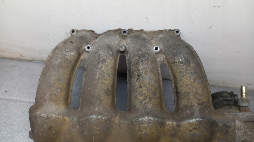 фото №3, Колектор всмоктуючий opel tigra 1.4b 95r 90470295
