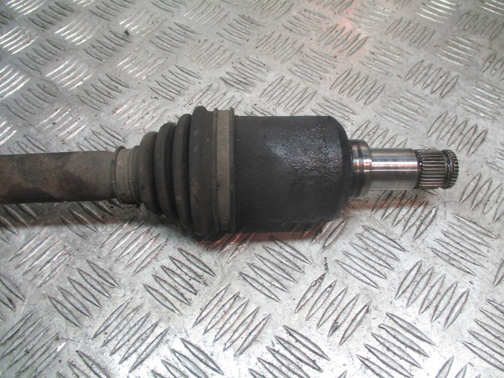 Приводной вал левая задняя smart fortwo 0.8 cdi Доставка