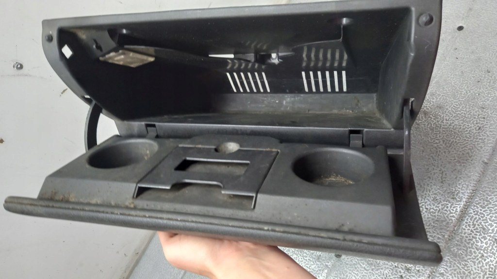 фото №5, Бардачок пасажира opel tigra i 1.4b 95r coupe 90481723