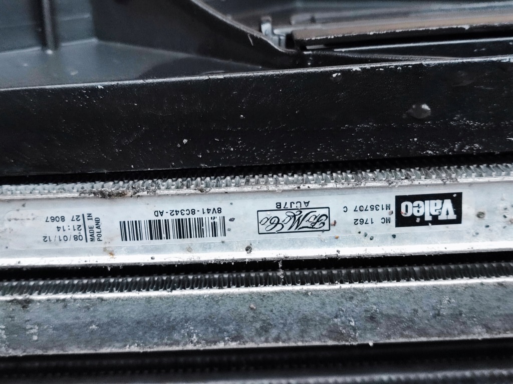 Ford kuga mk1 2.0 tdci рестайлинг  радиатор автоматическая коробка передач воды кондиционера вентилятор Киев