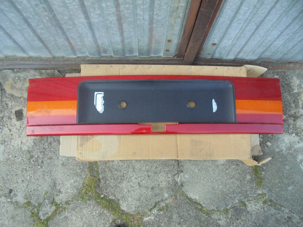 фото №1, Opel vectra a накладка кришки задній 8xu006399