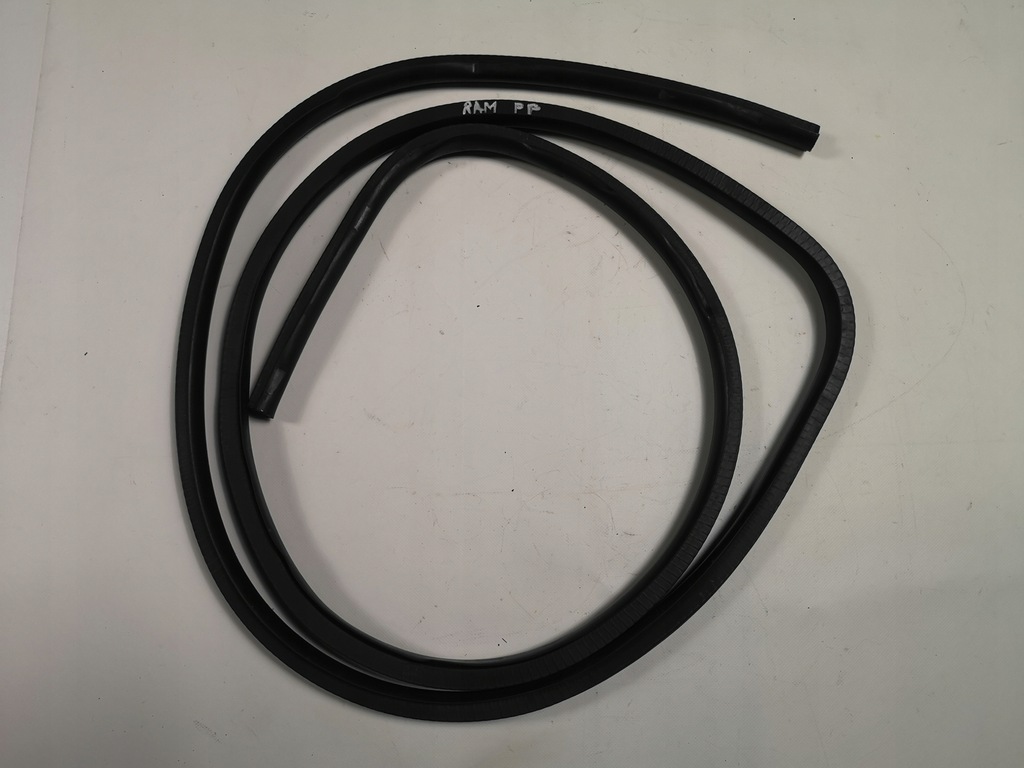 фото №5, Прокладка двері правий перед dodge ram 2009-2018