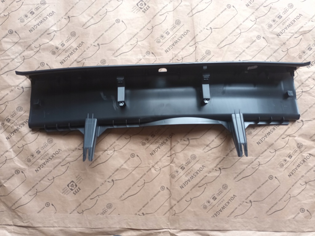 Audi a5 8t рестайлинг  sprotbeck накладка порог багажника 8t8864483 24km с Разборки