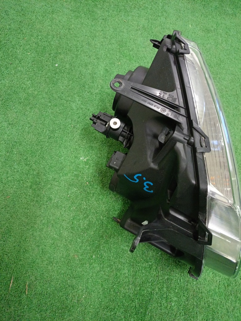 фото №11, Лампа перед левая dacia duster 260609877r