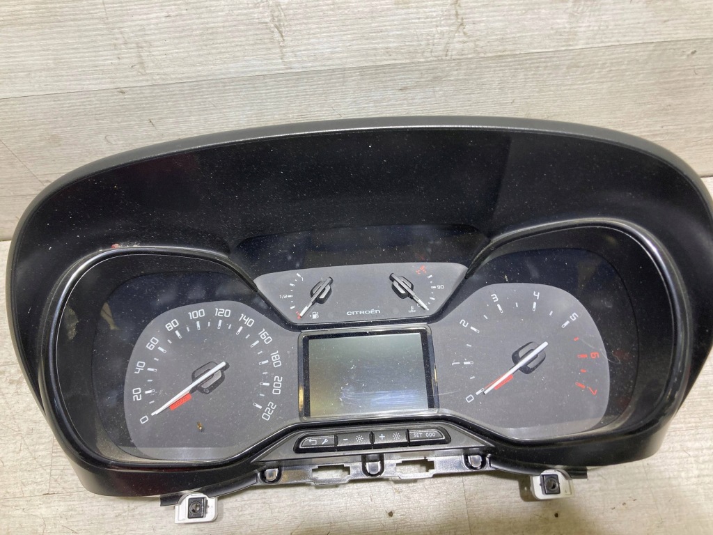 фото №1, Citroen c3 aircross 2021 счетчик 1.5 hdi