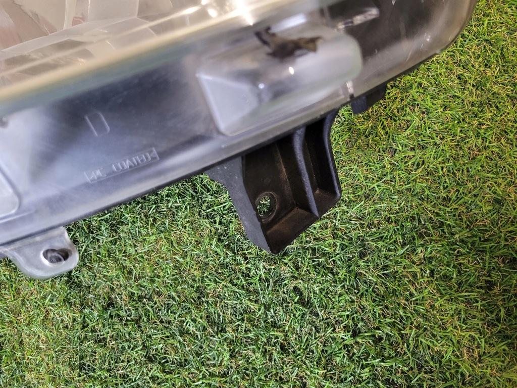 фото №6, Лампа правая peugeot partner фара правый