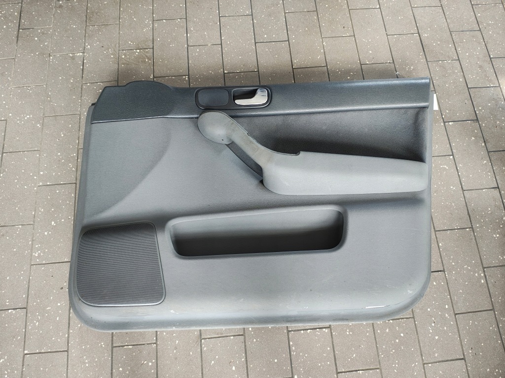 фото №1, Обшивка оббивка двері правий перед audi a3 8l