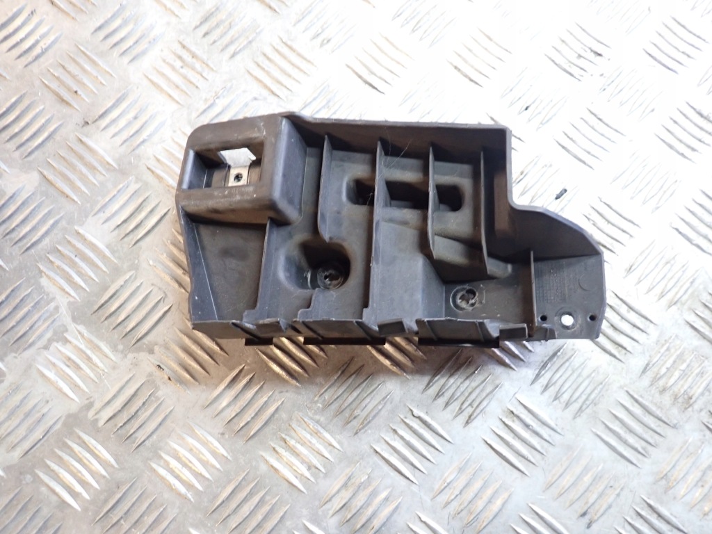 фото №13, Напрямна бампера задній задня maserati quattroporte 13-