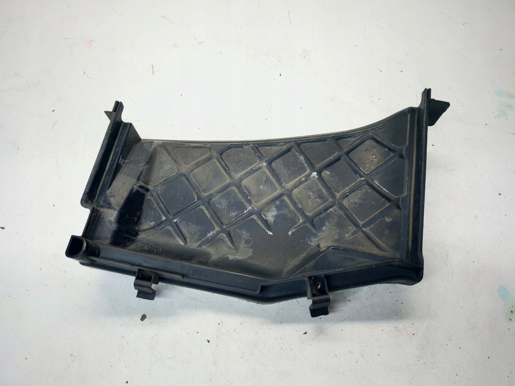 фото №5, Крышка заглушка фильтра салонный audi a4 b7 8e1819979a